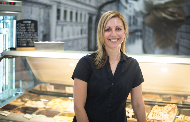 CH2858_Adriana-D-Vine-Patisserie_323x208px@2